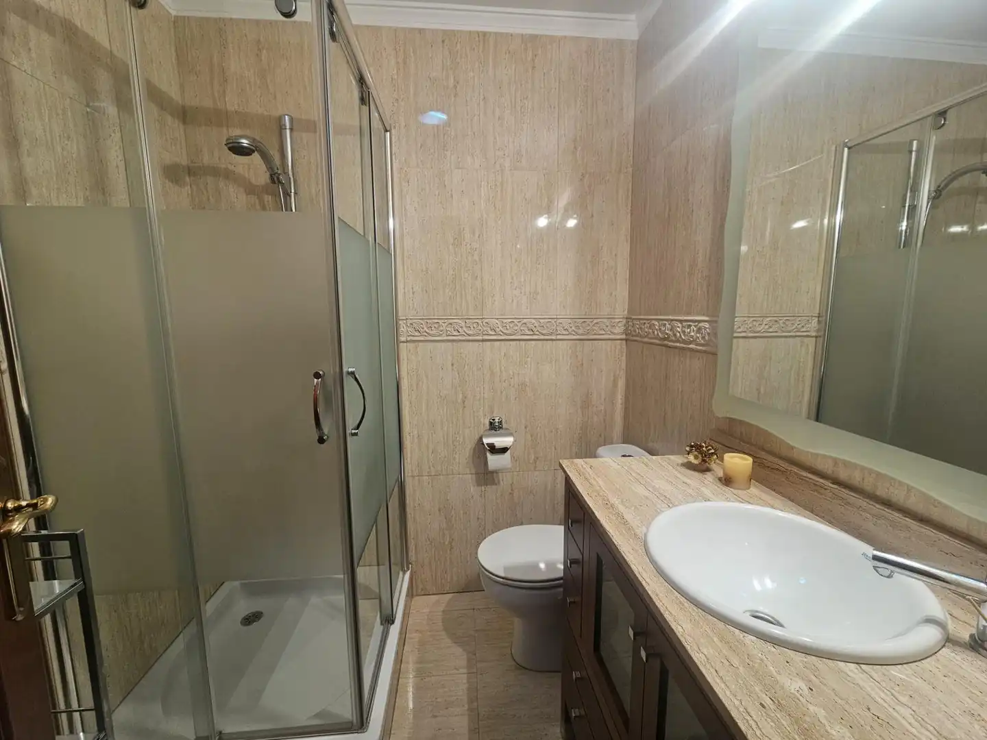 Badezimmer von Wohnung zur untervermieten in Cartagena mit Klimaanlage und Möbliert