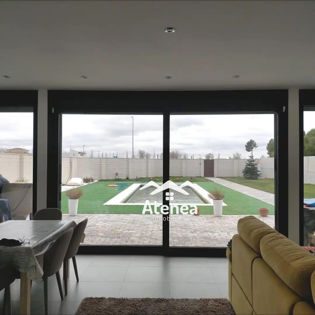 Chalet con terraza en venta en Pedanías - Extrarradio