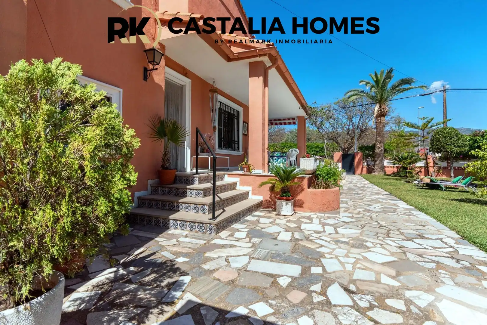Vista exterior de Casa o chalet en venta en Benicasim / Benicàssim con Calefacción, Jardín privado y Terraza