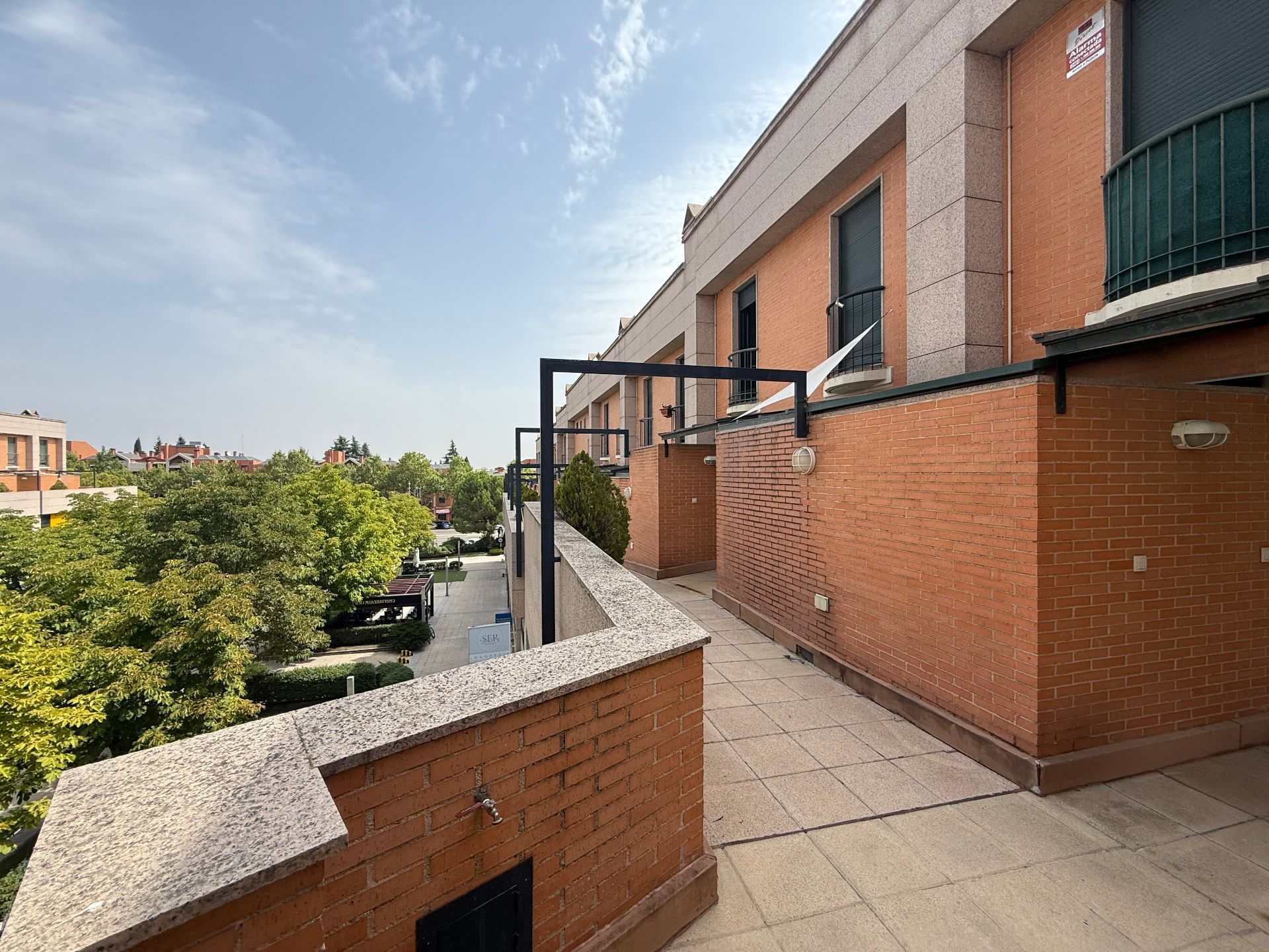 Exterior view of Duplex for sale in Pozuelo de Alarcón  with Air Conditioner, Storage room and Community pool