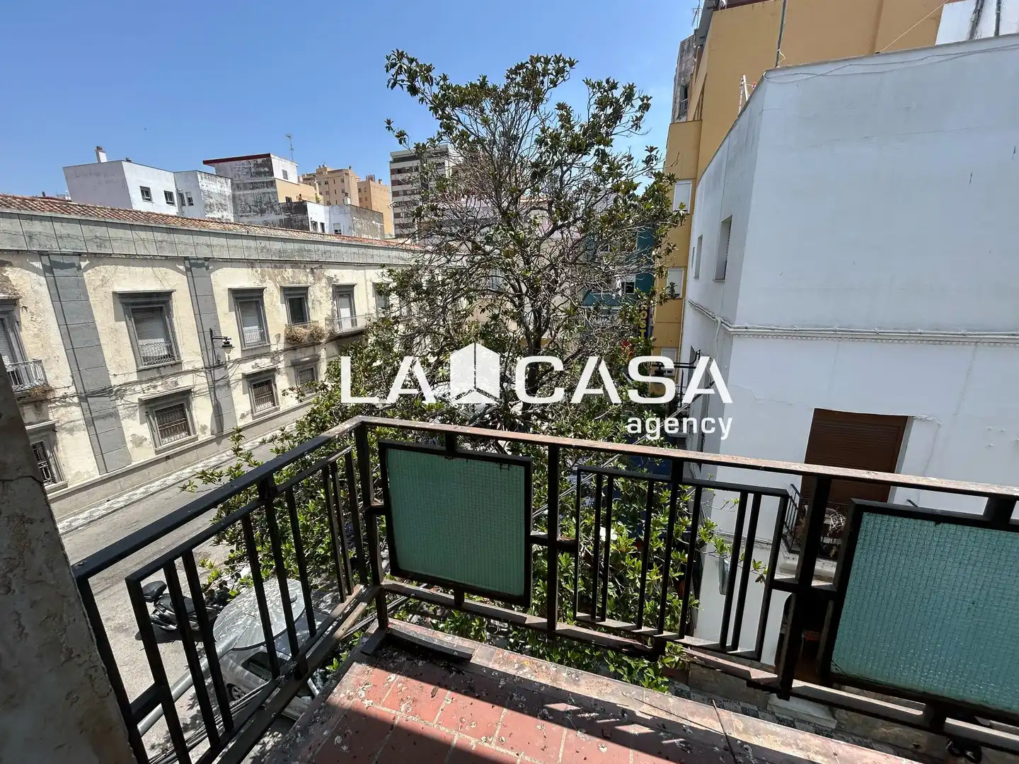 Vista exterior de Piso en venta en Algeciras con Terraza y Balcón