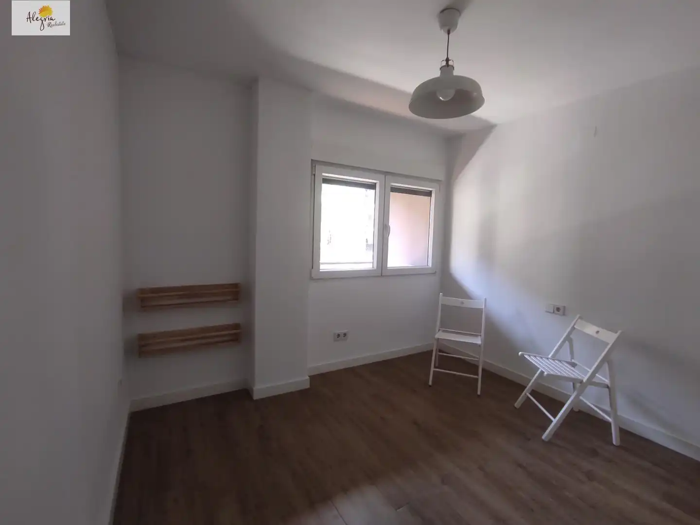 Schlafzimmer von Wohnungen zur Miete in Valencia mit Klimaanlage, Heizung und Terrasse