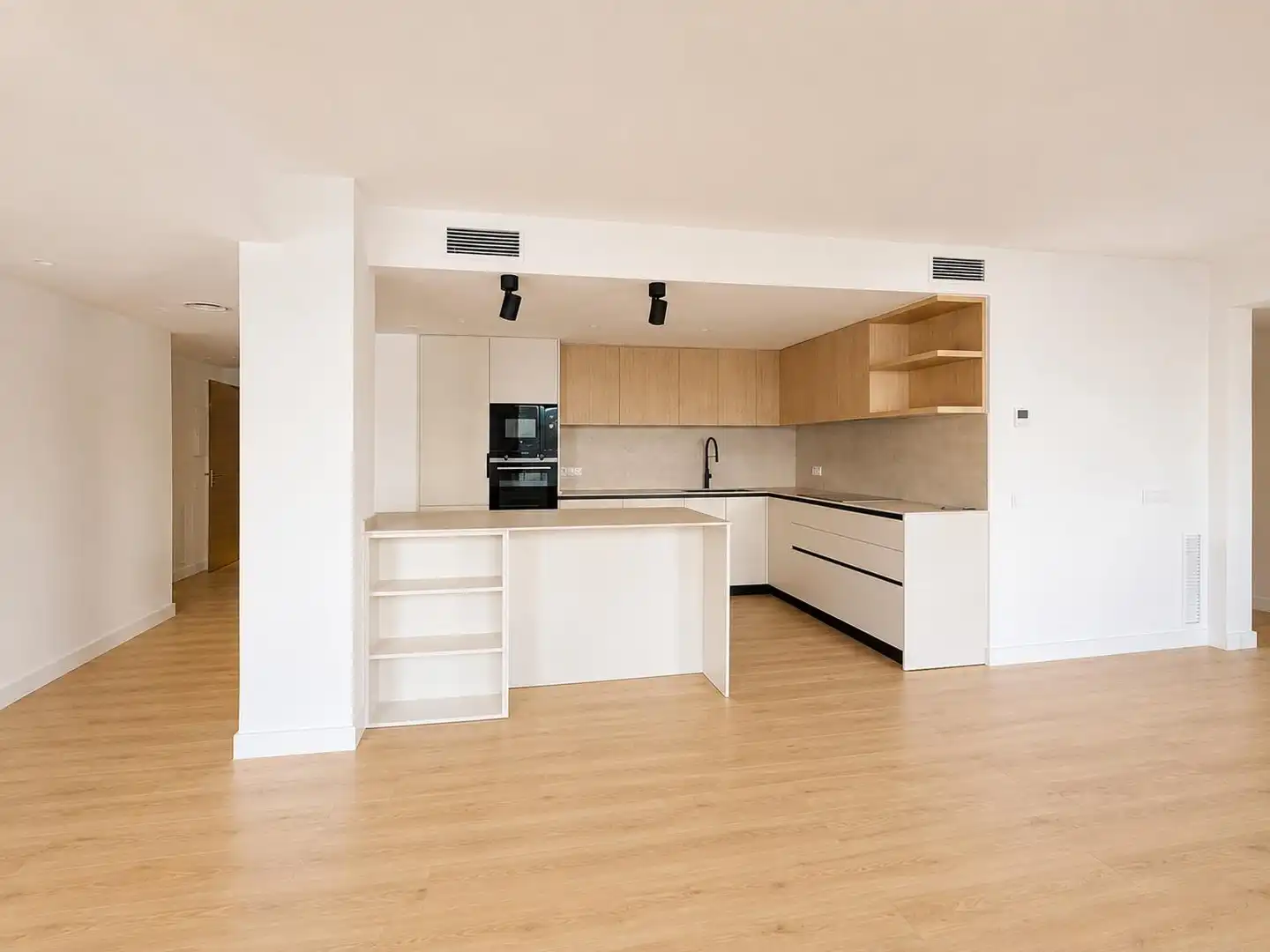Kitchen of Apartments for sale in Granollers  with Air Conditioner, Heating and Parquet flooring