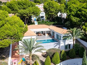 House with pool for sale in Altea la Vella
