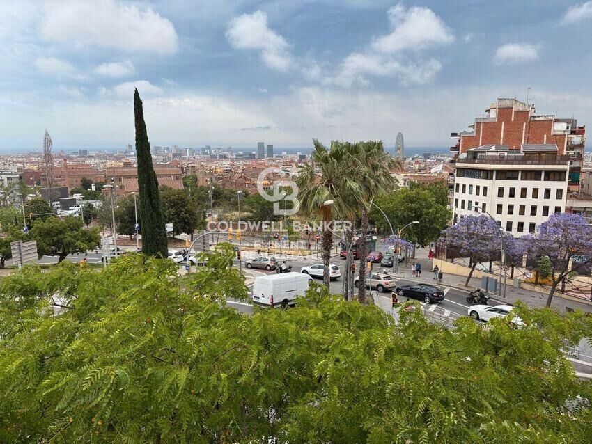 Exterior view of Flat for sale in  Barcelona Capital  with Air Conditioner, Parquet flooring and Oven