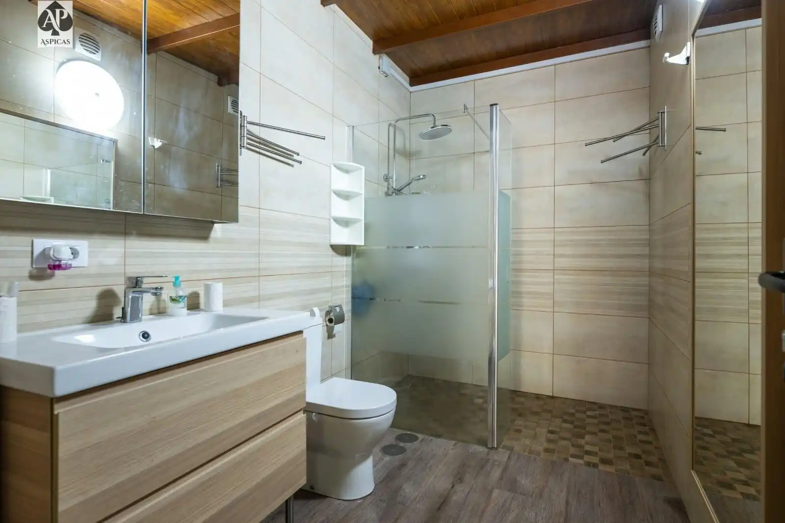 Baño de Finca rústica en venta en Telde con Jardín privado, Terraza y Trastero