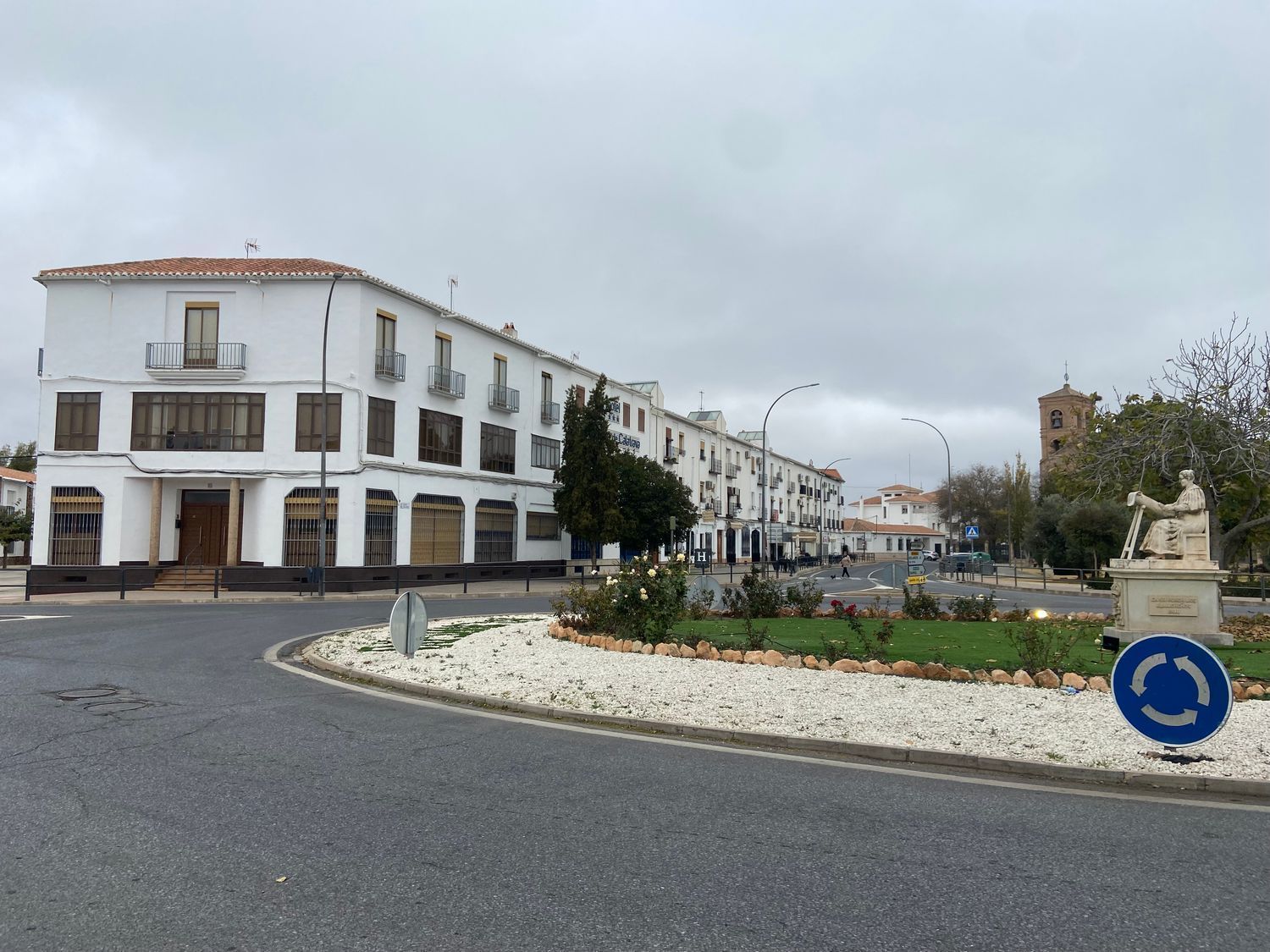 Vista exterior de Edifici en venda en Almagro