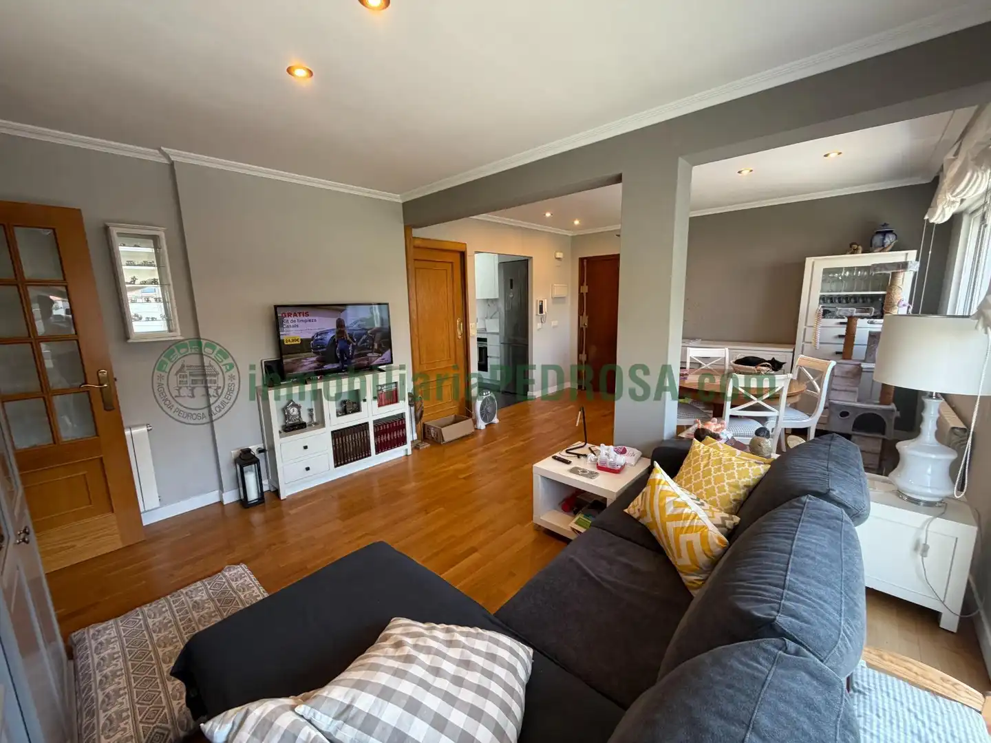 Flat for rent in Avenida MARIA VICTORIA MORENO, Zona Fernández Ladreda