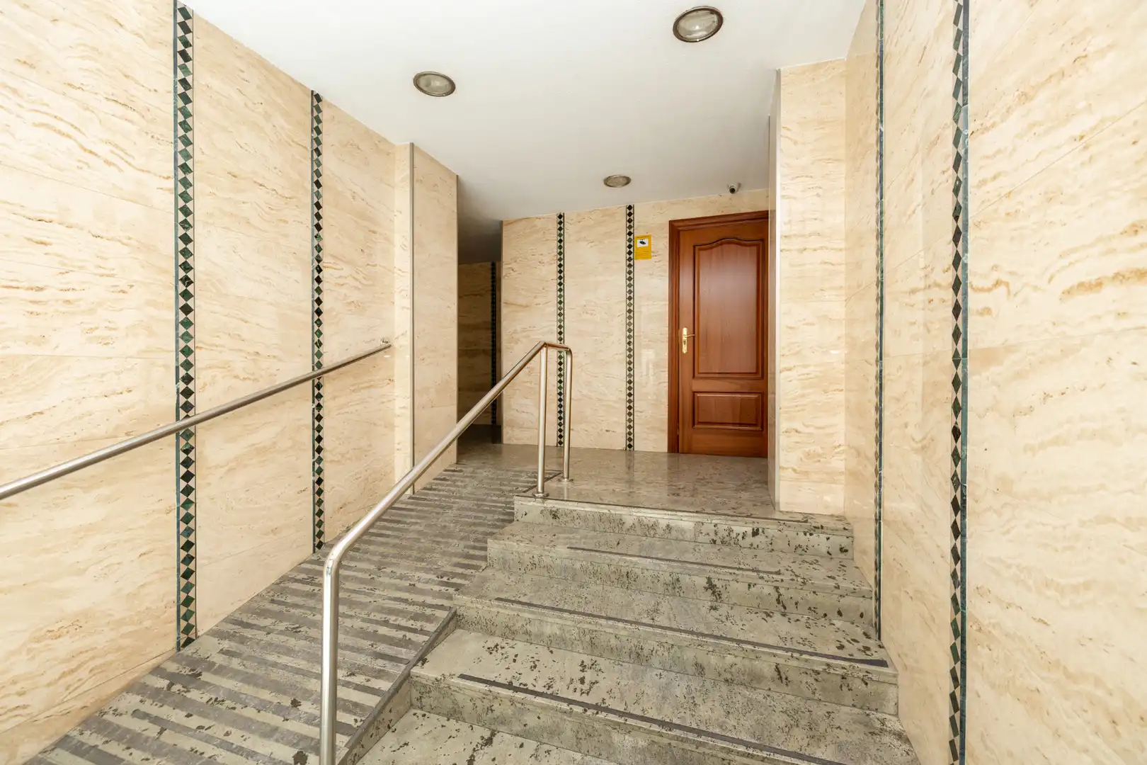 Piso de alquiler en Granada con Calefacción, Amueblado y Lavadora