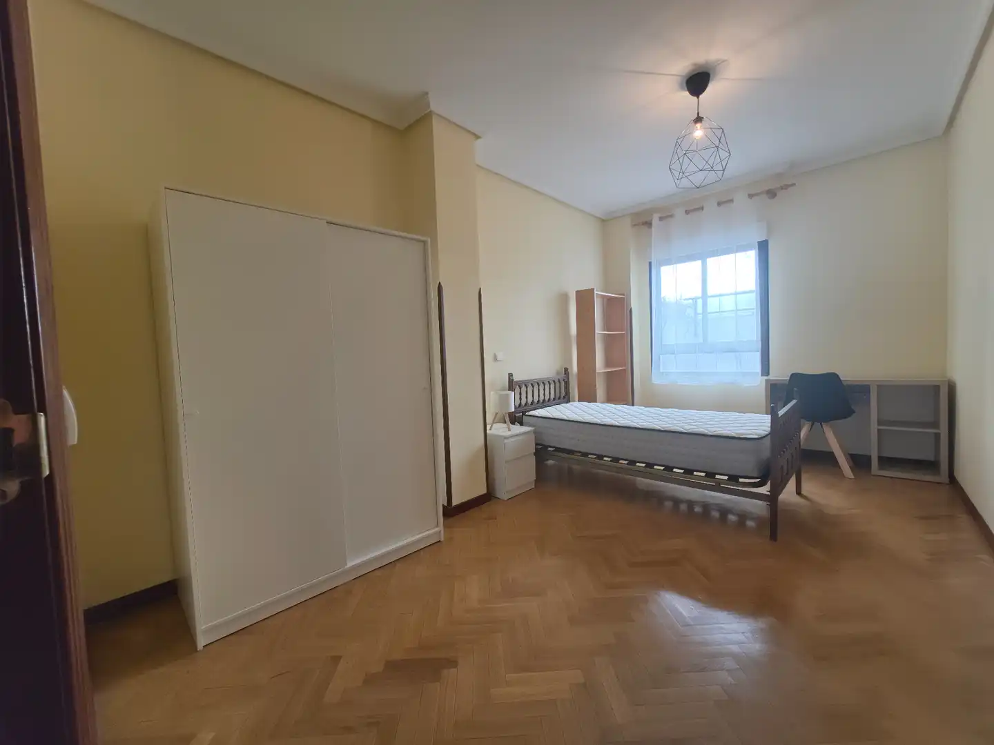 Dormitori de Pis per a compartir en Talavera de la Reina amb Aire condicionat, Calefacció i Parquet