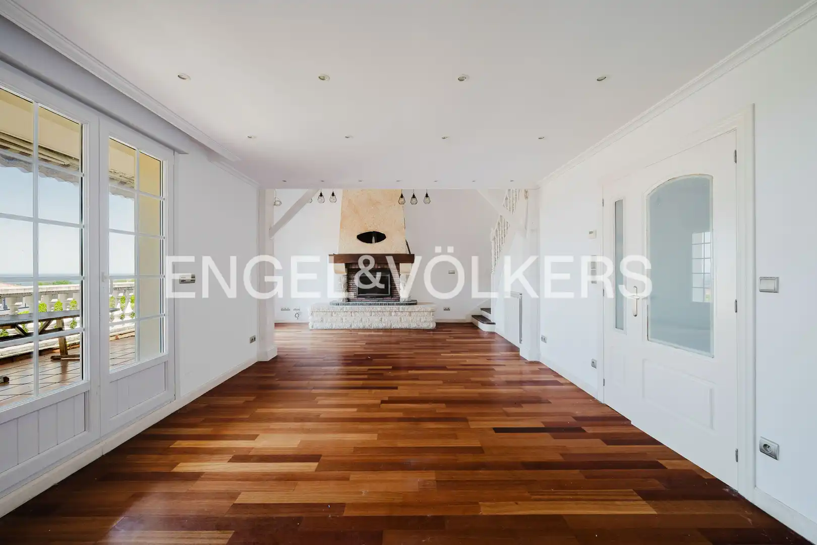 Sala de estar de Finca rústica en venta en Hendaye con Aire acondicionado, Calefacción y Jardín privado