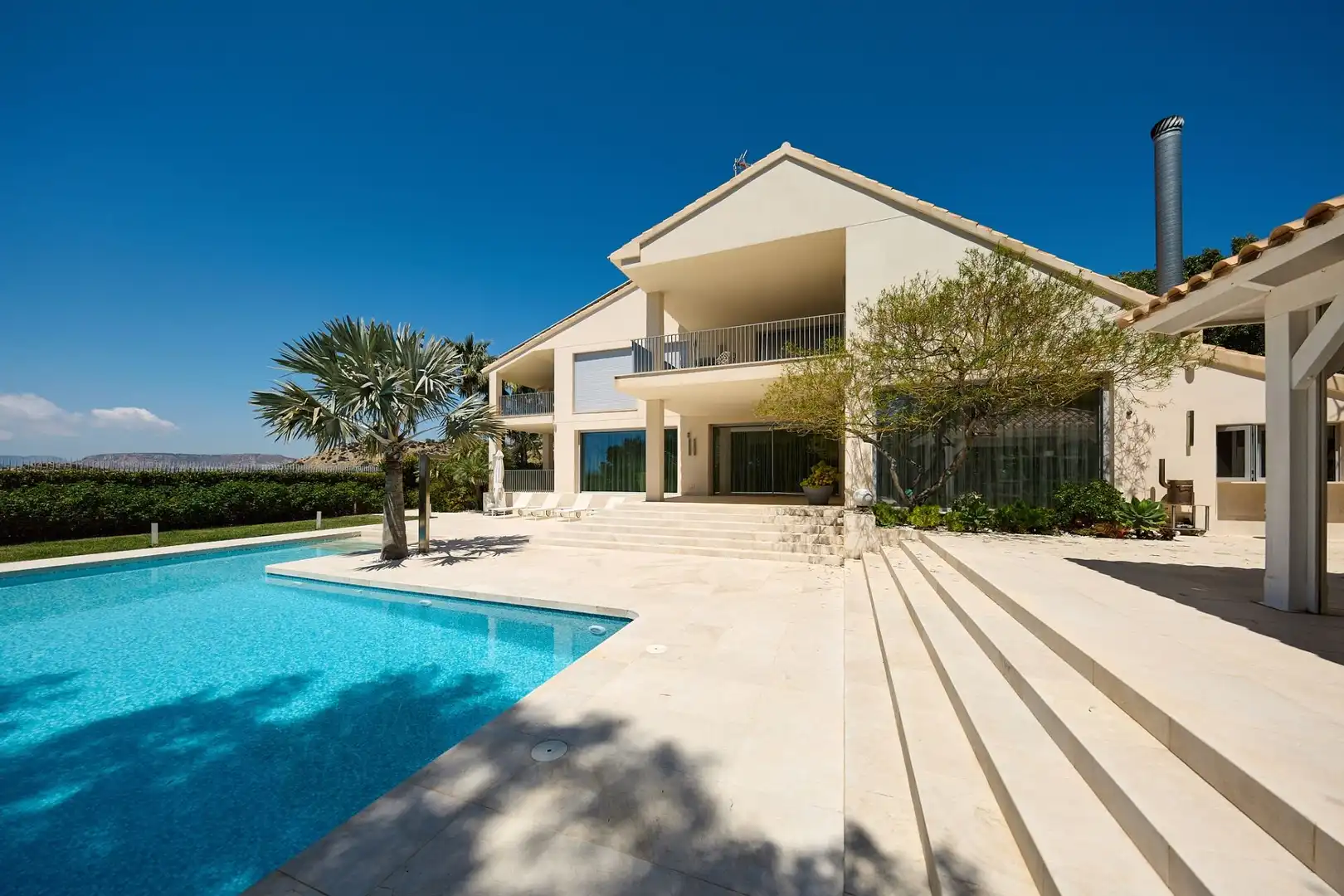 Vista exterior de Casa o xalet en venda en Alicante / Alacant amb Aire condicionat, Calefacció i Jardí privat