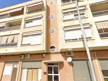 Piso en venta en Calle Universo