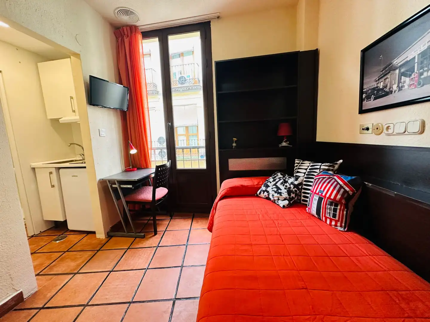 Estudio de alquiler en Calle Capuchinas, 8, Centro - Sagrario