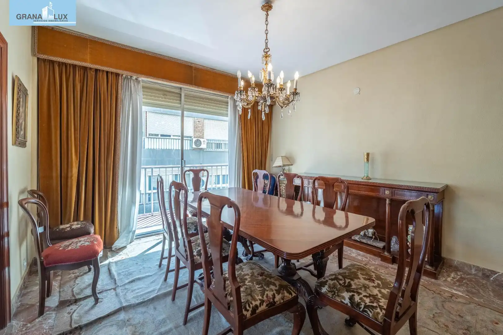 Comedor de Piso en venta en Granada con Terraza y Balcón