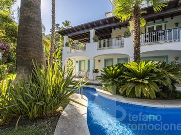 Casa con balcone in vendita a Calle Leoni Benabú