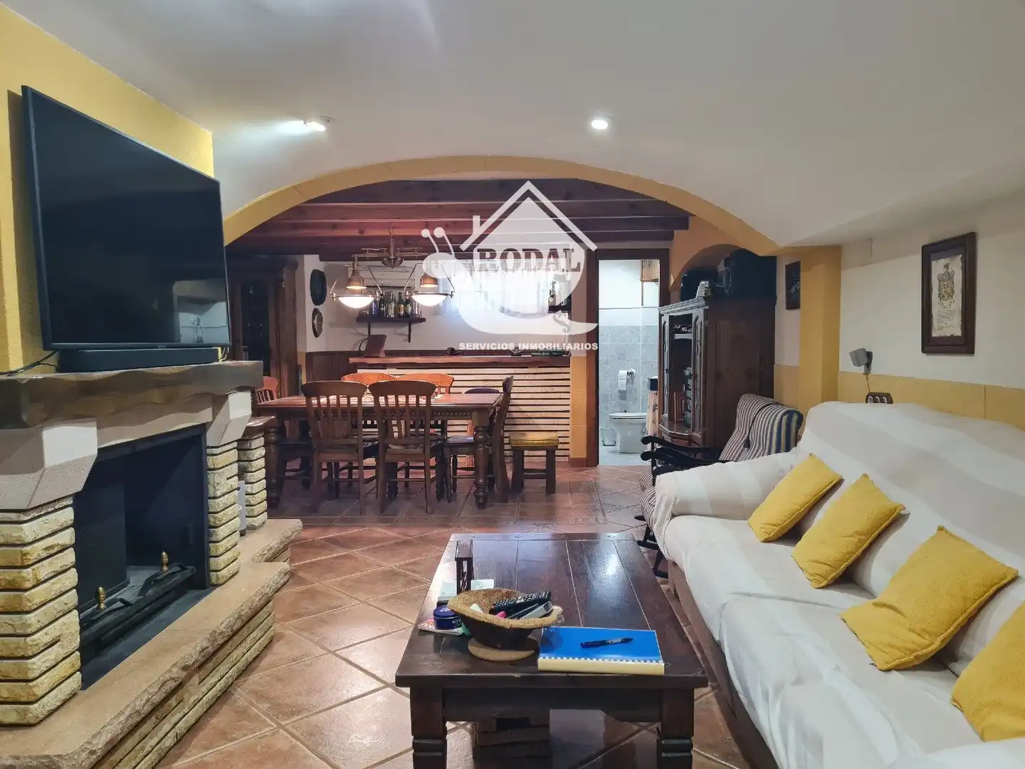 Wohnzimmer von Einfamilien-Reihenhaus zum Verkauf in Huércal de Almería mit Klimaanlage, Heizung und Terrasse