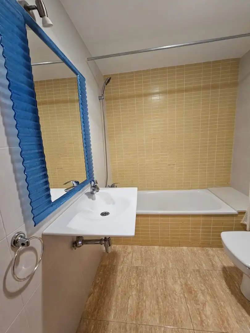 Bathroom of Flat for sale in Simat de la Valldigna  with Air Conditioner, Private garden and Balcony