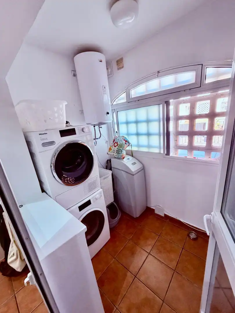Houses for sale in Fuengirola  with Air Conditioner, Heating and Private garden