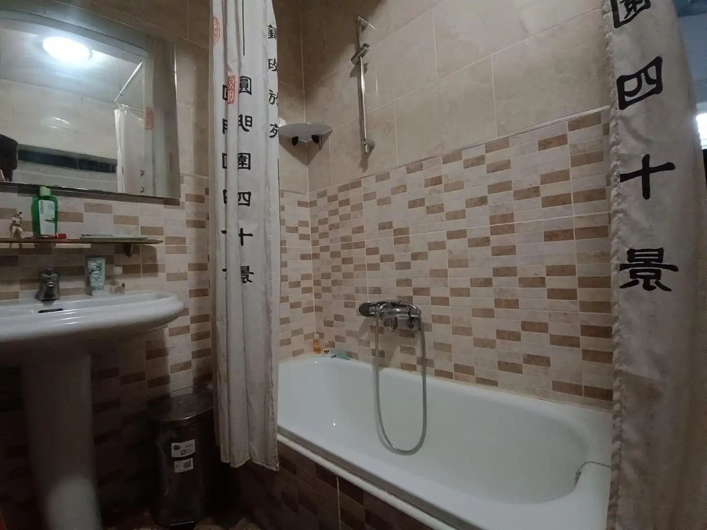 Bany de Àtic en venda en Alicante / Alacant amb Terrassa i Balcó