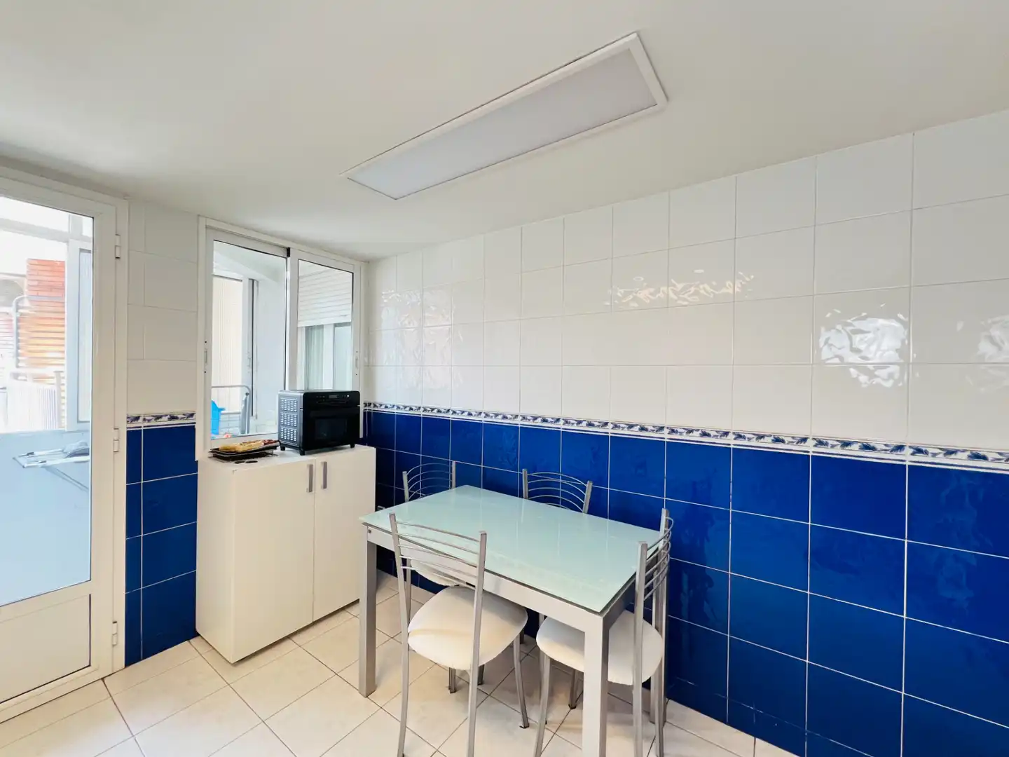 Küche von Wohnung zum Verkauf in Zaragoza mit Klimaanlage, Möbliert und Balkon
