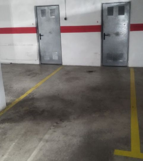 Photo 2 of Garage for rent in Calle César Arbasia, 10, Suárez, Málaga Capital