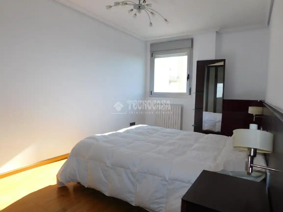 Habitación de Ático en venta en Zaragoza con Aire acondicionado, Calefacción y Terraza