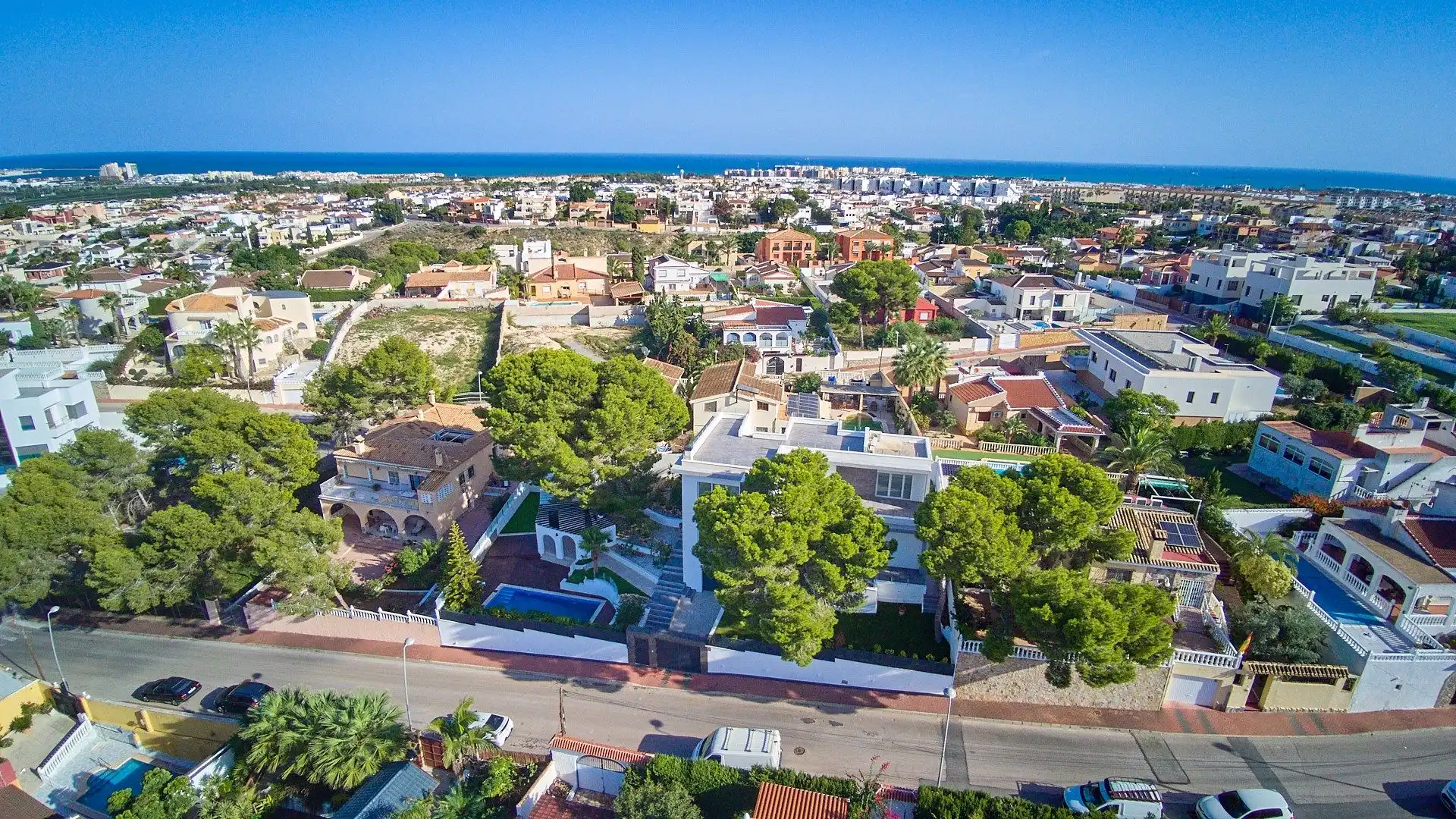 Chalet con piscina en venta en Los Balcones - Los Altos, imagen 30