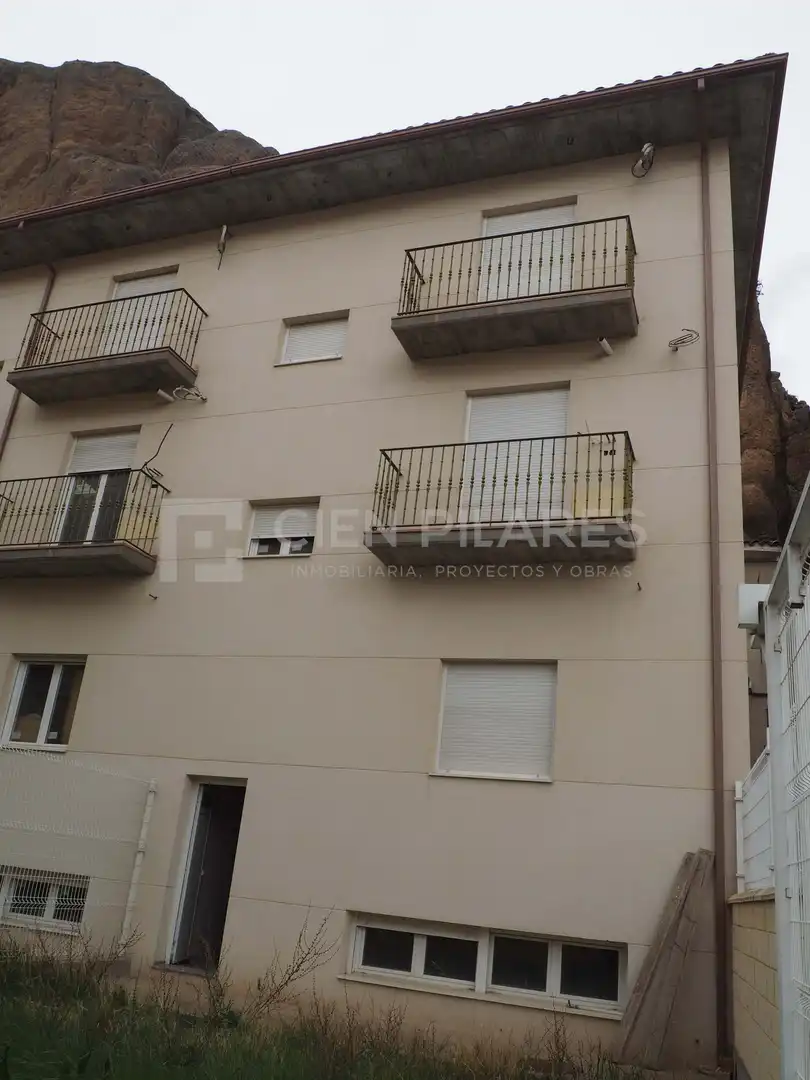 Exterior view of Detached homes for sale in Quel