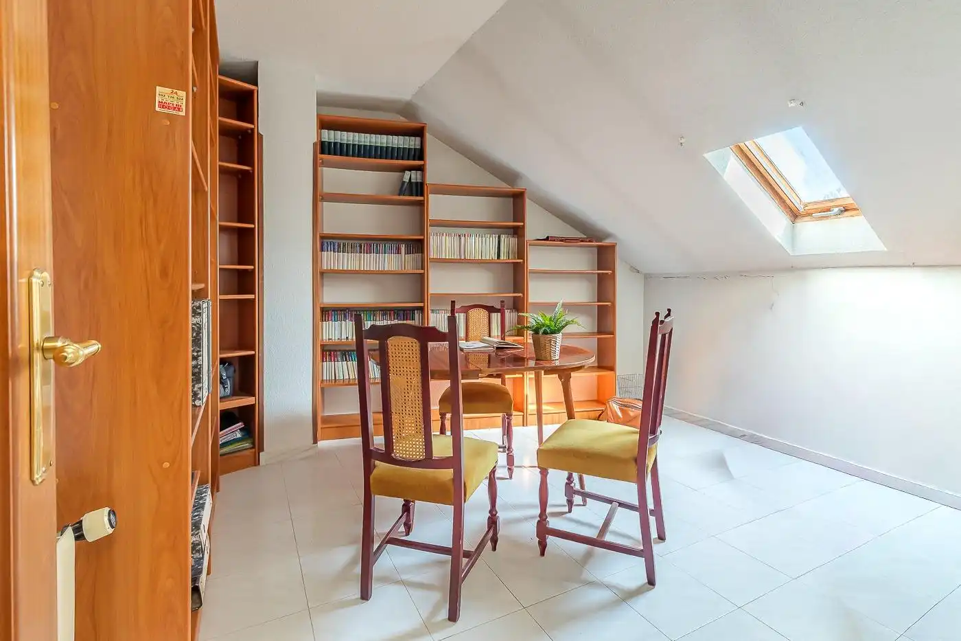 Comedor de Casa o chalet en venta en San Lorenzo de El Escorial con Calefacción, Alarma y Piscina comunitaria