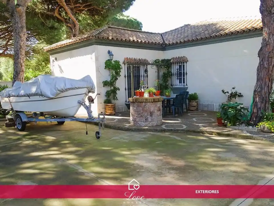 Garden of Houses for sale in Chiclana de la Frontera  with Air Conditioner, Heating and Private garden