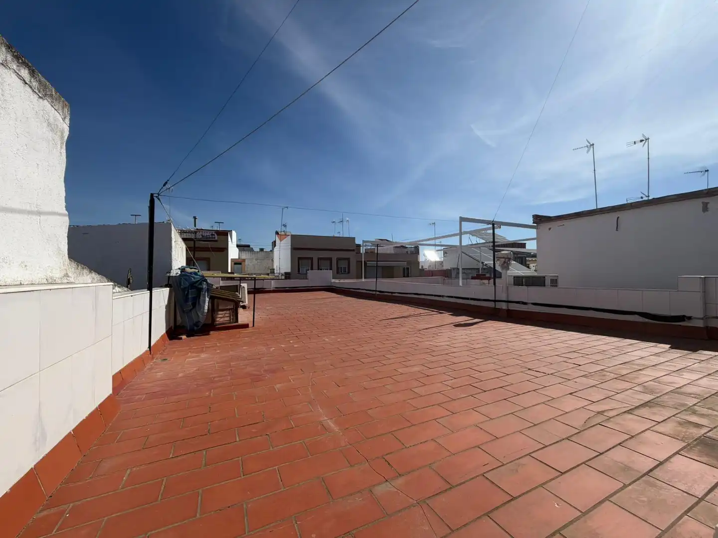 Vista exterior de Casa o chalet en venta en Coria del Río