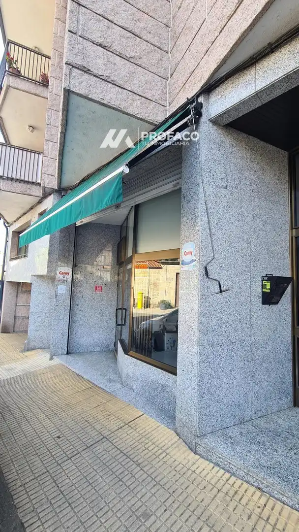 Local comercial en venda a Gabino Bugallal