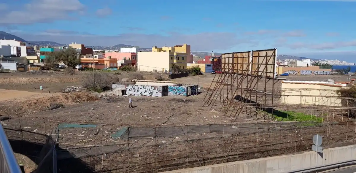 Vista exterior de Terreny industrial en venda en Telde