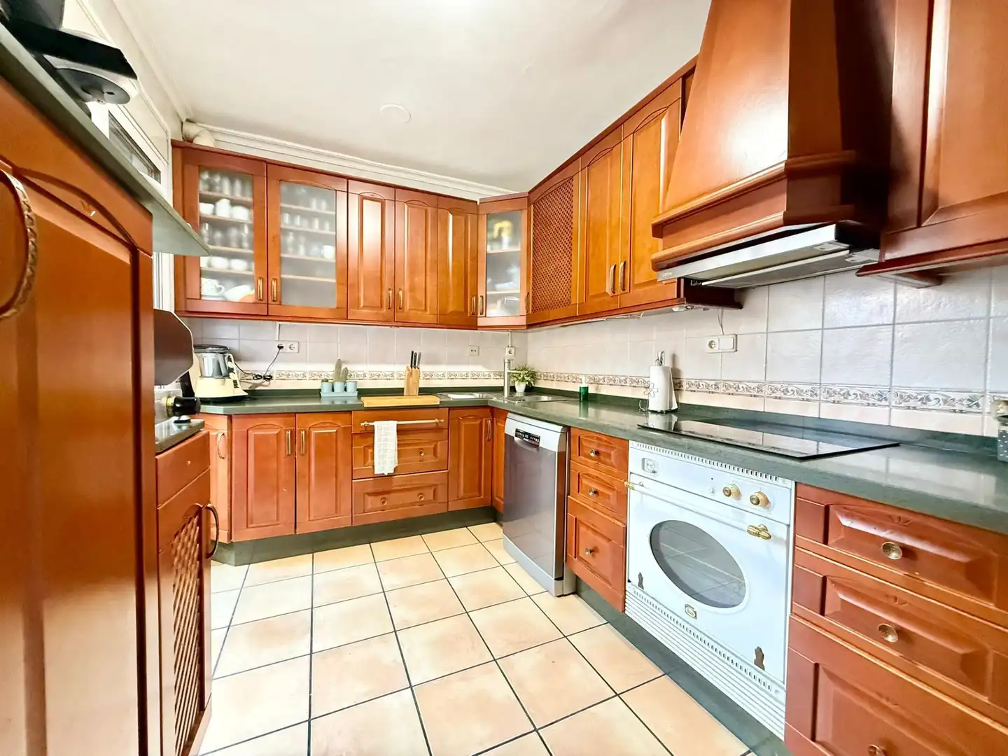 Kitchen of Detached homes for sale in Roquetas de Mar  with Air Conditioner, Balcony and Community pool