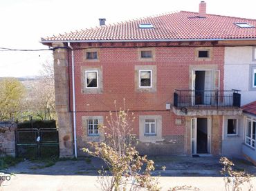Haus zum Verkauf in Campoo de Enmedio