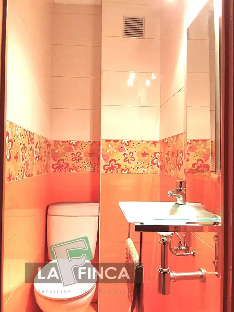 Baño de Piso en venta en Castrillón con Calefacción y Terraza