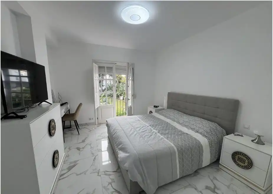 Habitación de Apartamento en venta en Estepona con Aire acondicionado, Calefacción y Terraza