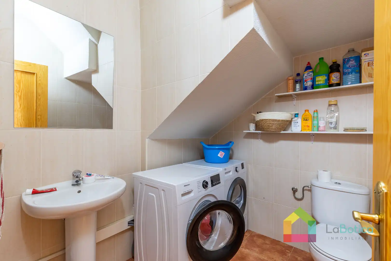 Baño de Casa adosada en venta en Carmena con Calefacción
