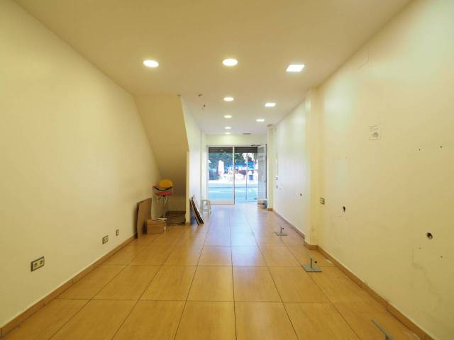Local comercial en Alquiler en Joan Prim en Joan Prim