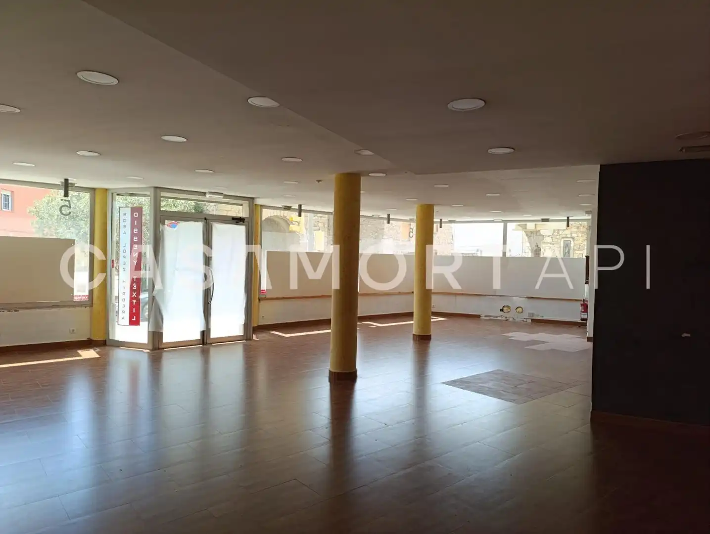 Local comercial de lloguer a Torroella de Montgrí, imagen 3