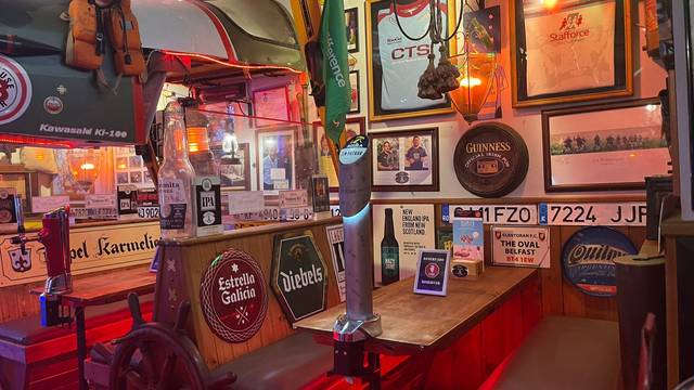 Local comercial en Alquiler en Puerto Deportivo