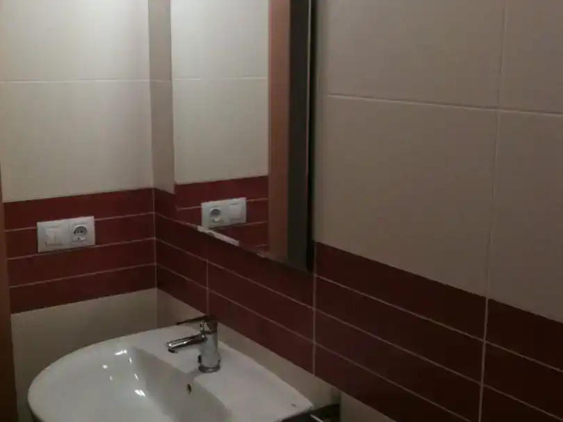 Bany de Pis en venda en Mallén amb Moblat i Balcó