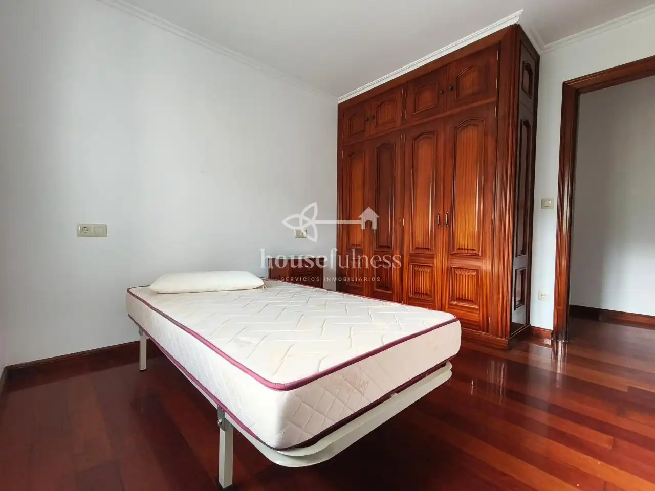 Habitación de Casa o chalet en venta en Cedeira con Calefacción y Jardín privado