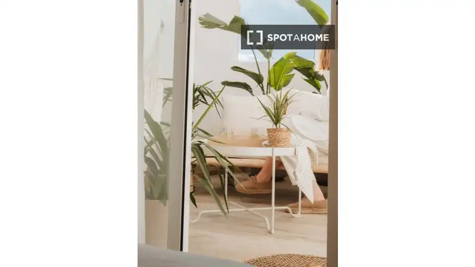 Bedroom of Flat for rent in Valencia  with Air Conditioner, Heating and Furnished