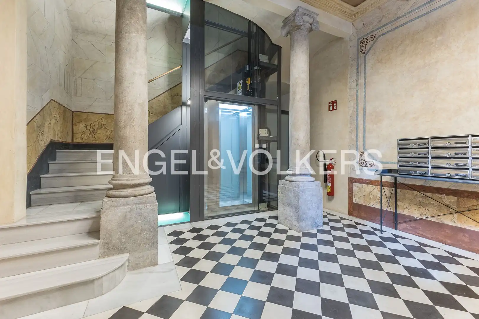 Appartamento con terrazza in vendita a Ciutat Vella, imagen 4