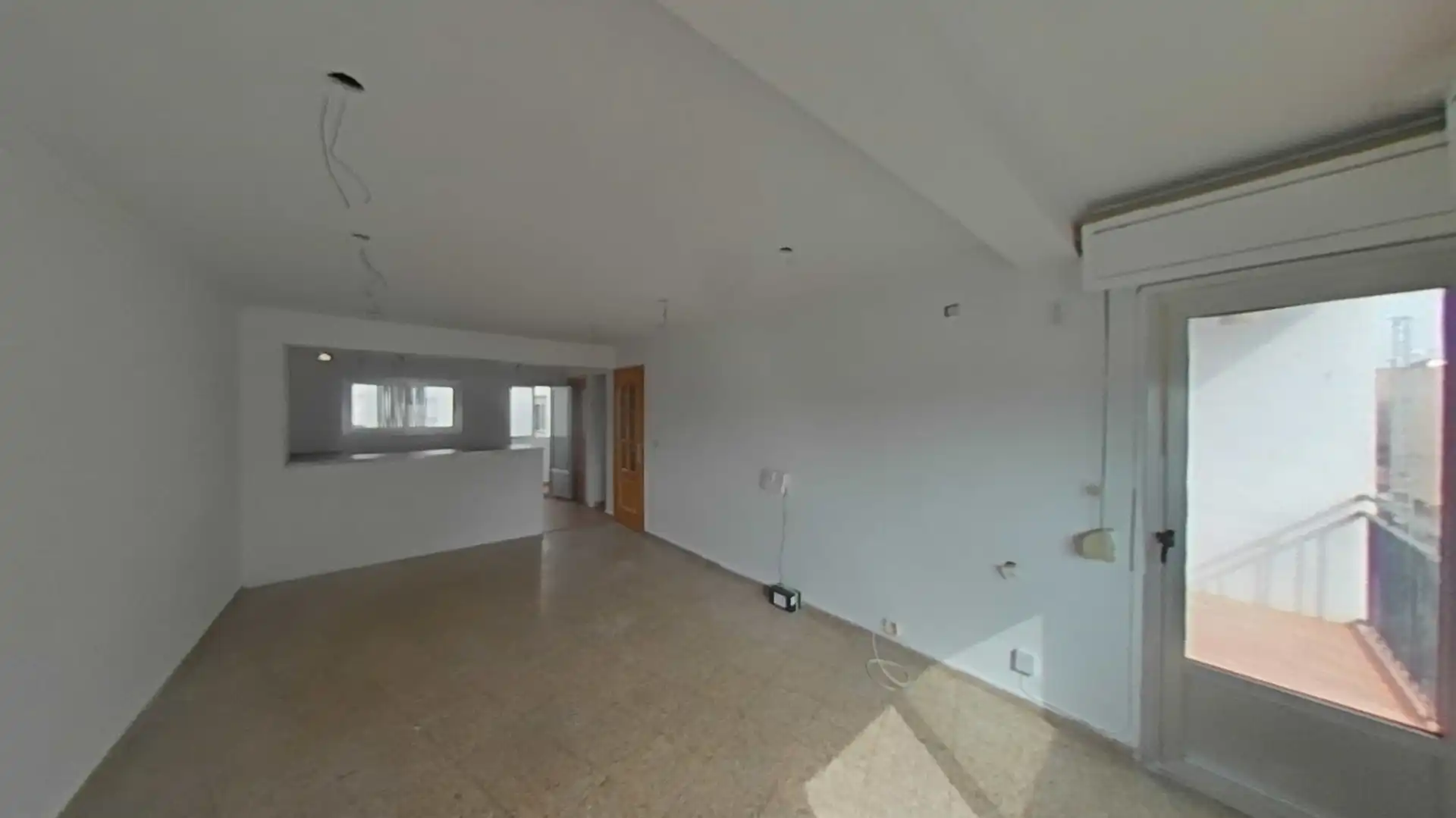 Piso en venta en Yátova con Balcón