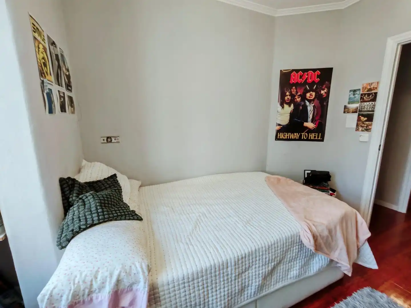 Schlafzimmer von Wohnung zum Verkauf in Vigo  mit Heizung, Möbliert und Balkon
