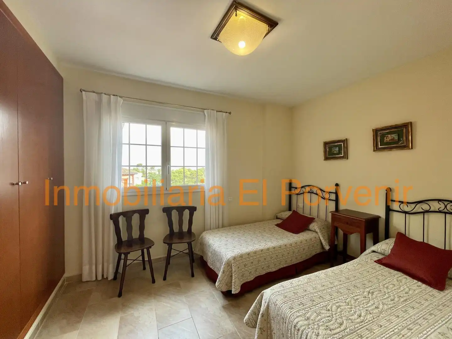 Habitación de Casa o chalet en venta en Torrent con Aire acondicionado, Jardín privado y Terraza