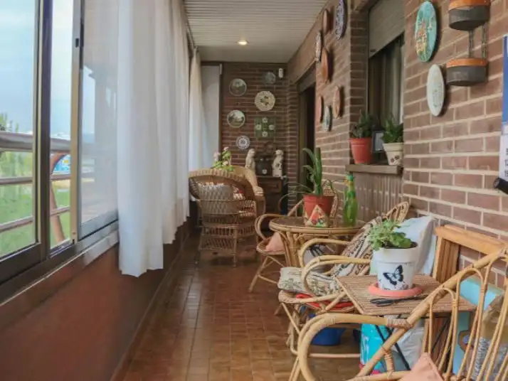 Apartament amb jardí de lloguer a C. de Dulce Chacón 19, imagen 2